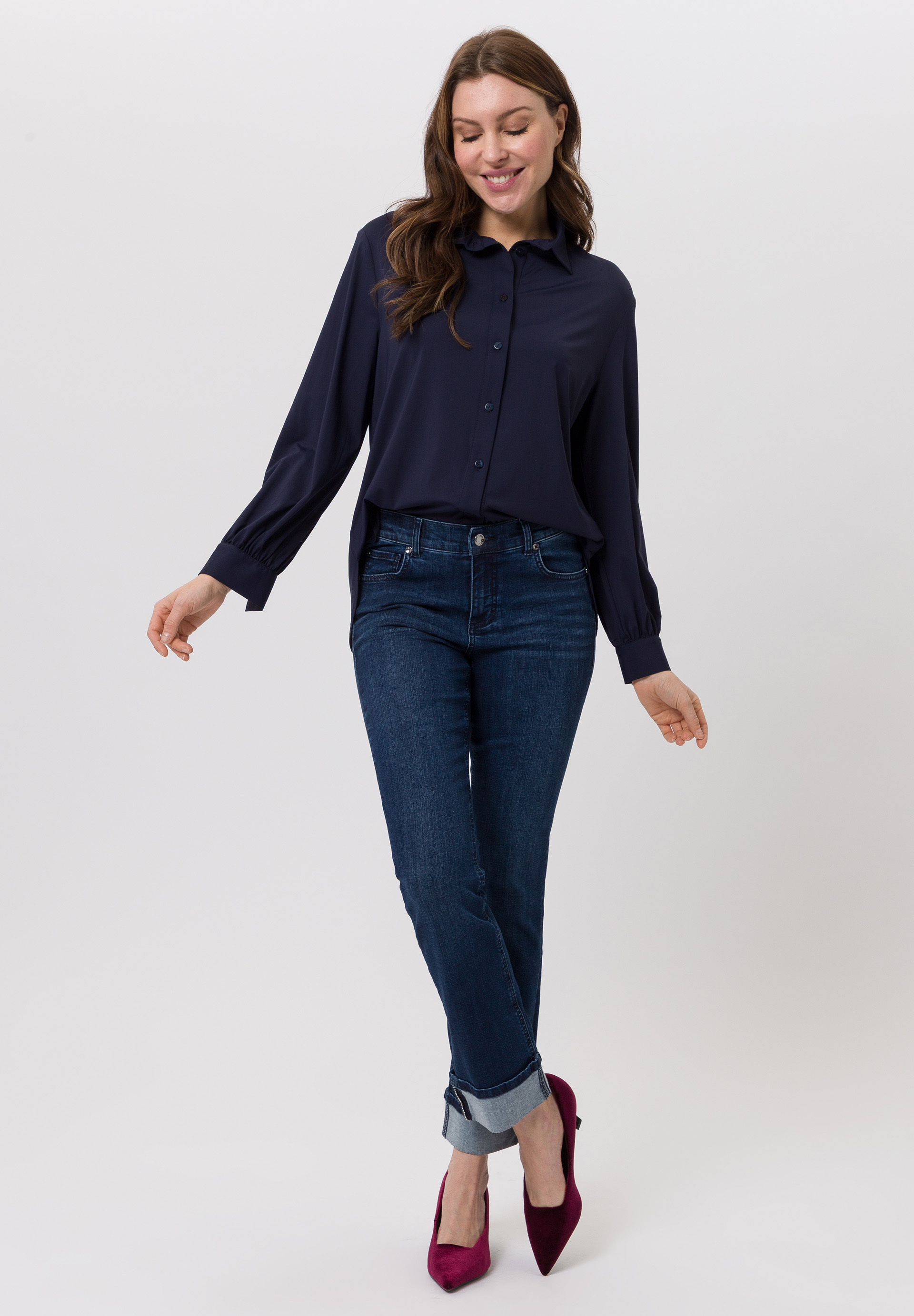 Blouse In flowing quality - Bild 1 Hosen, Bluse, Langarm, Jeans, Person, Hosen, Bluse, Langarm, Jeans, Person, Hosen, Bluse, Langarm, Jeans, Person, Hosen, Bluse, Langarm, Jeans, Person, Hosen, Bluse, Langarm, Jeans, Person, Hosen, Bluse, Langarm, Jeans, Person