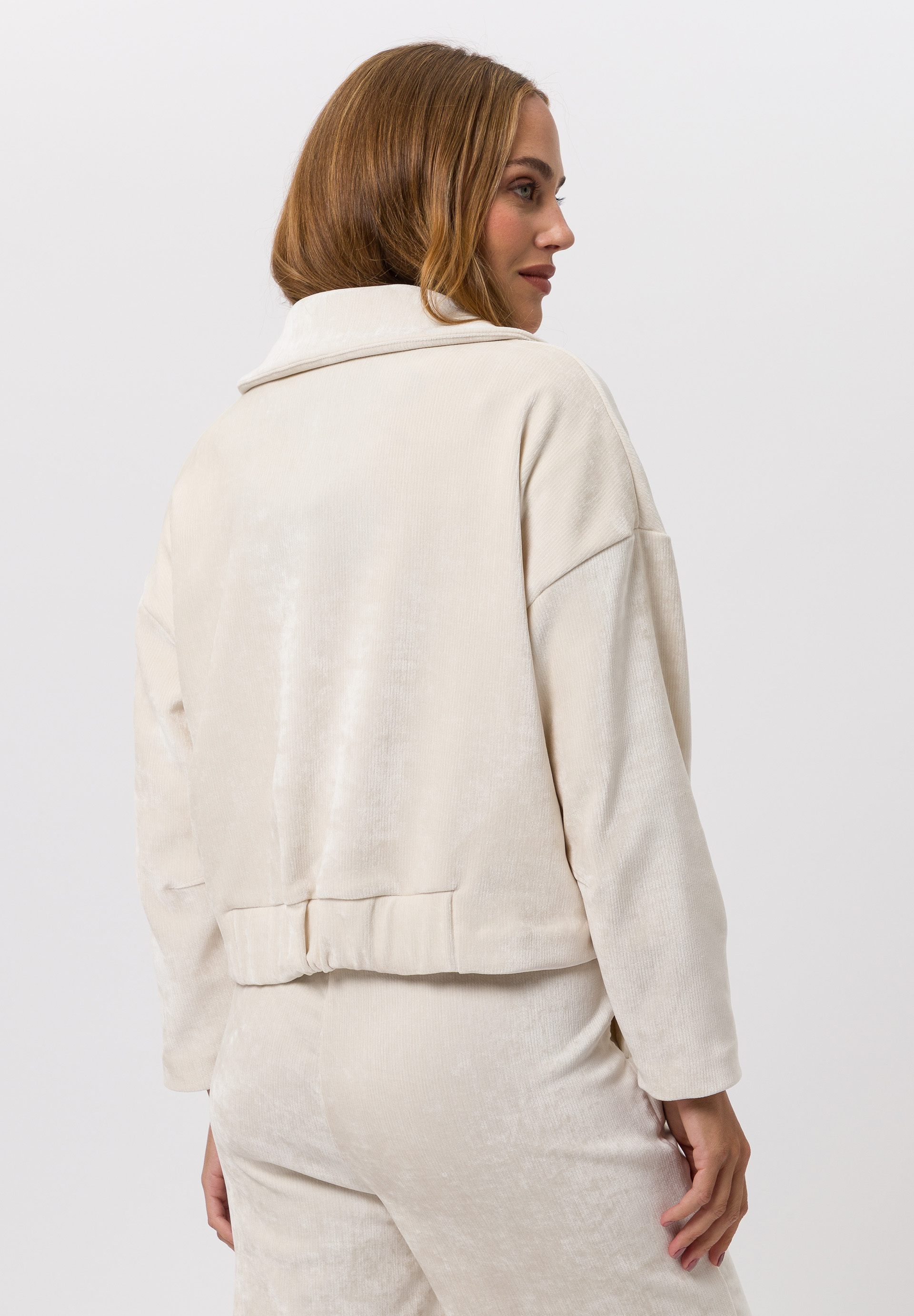 Jacke mit elastischem Saum - Bild 2 Langarm, Erwachsener, Weiblich, Person, Frau, Langarm, Erwachsener, Weiblich, Person, Frau