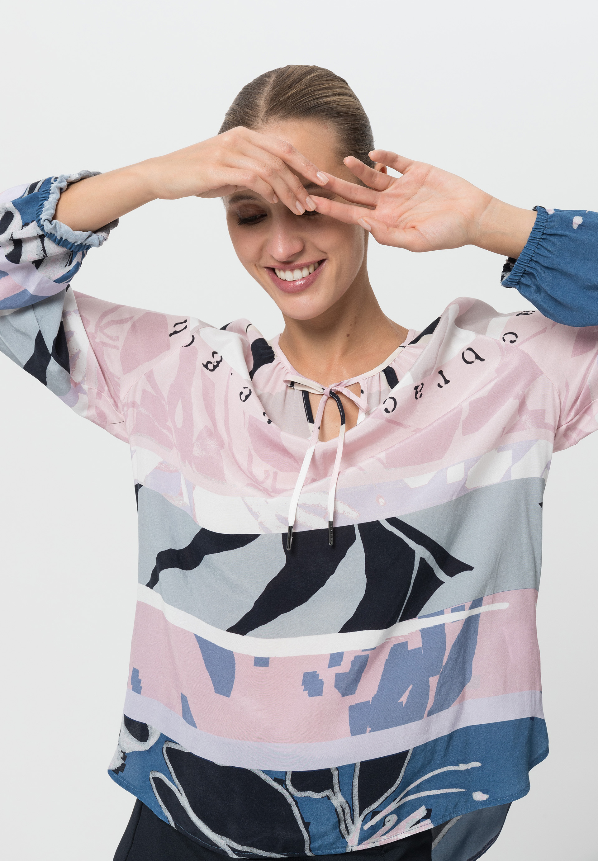 Slip blouse with all-over print - Bild 4