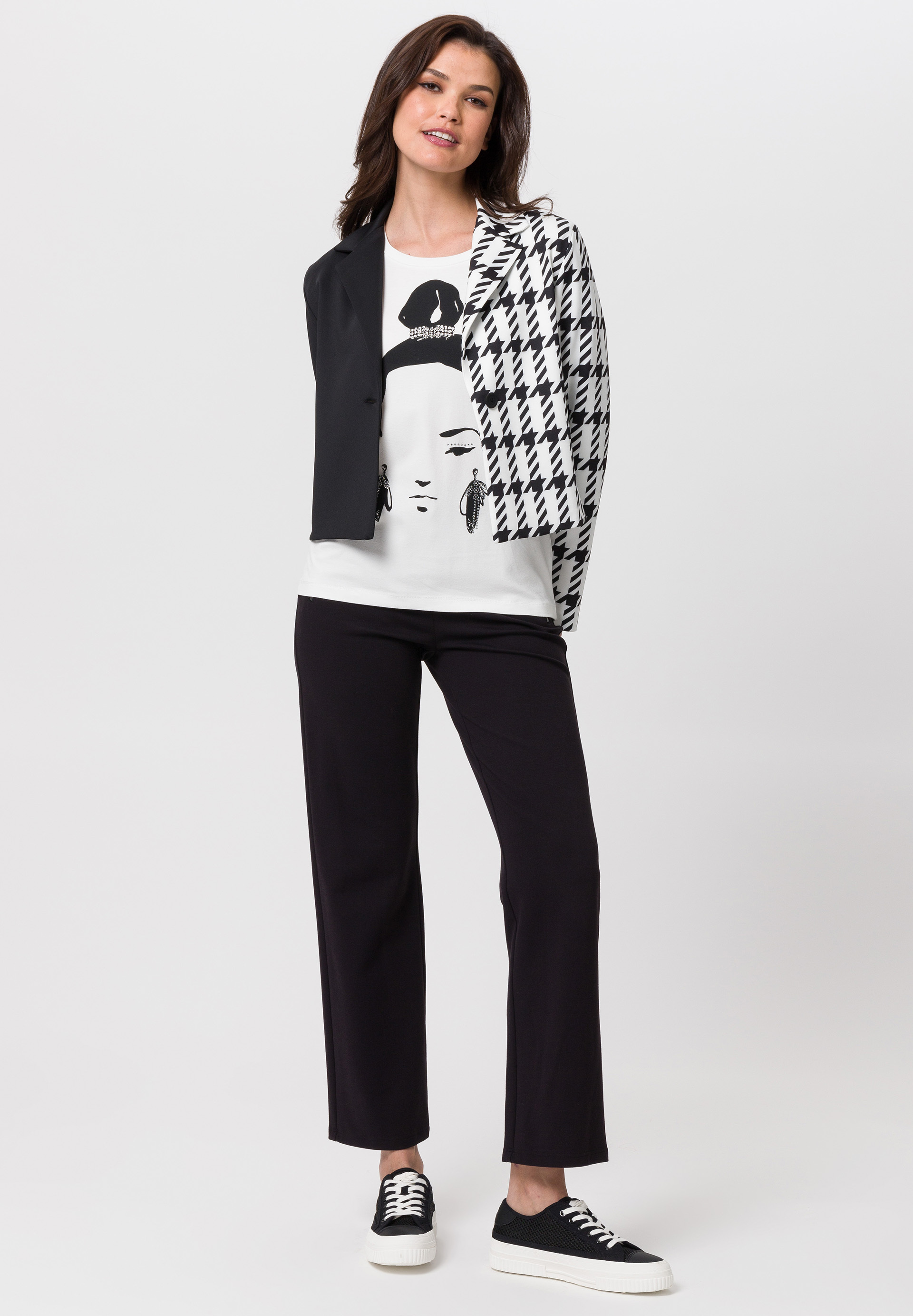 Shirt with front motif and glittering stones - Product Image 2
