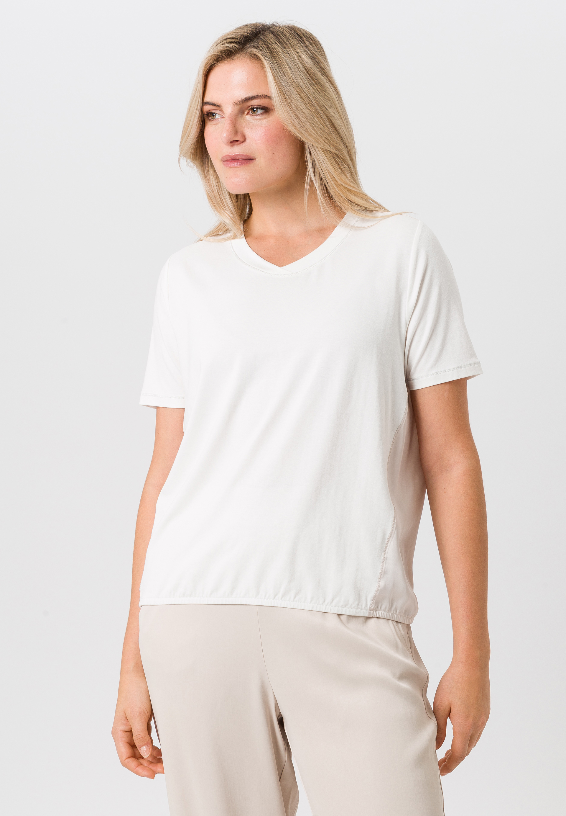 Shirt mit Rückenknopfleiste - Bild 1 Shirt mit Rückenknopfleiste - Bild 1