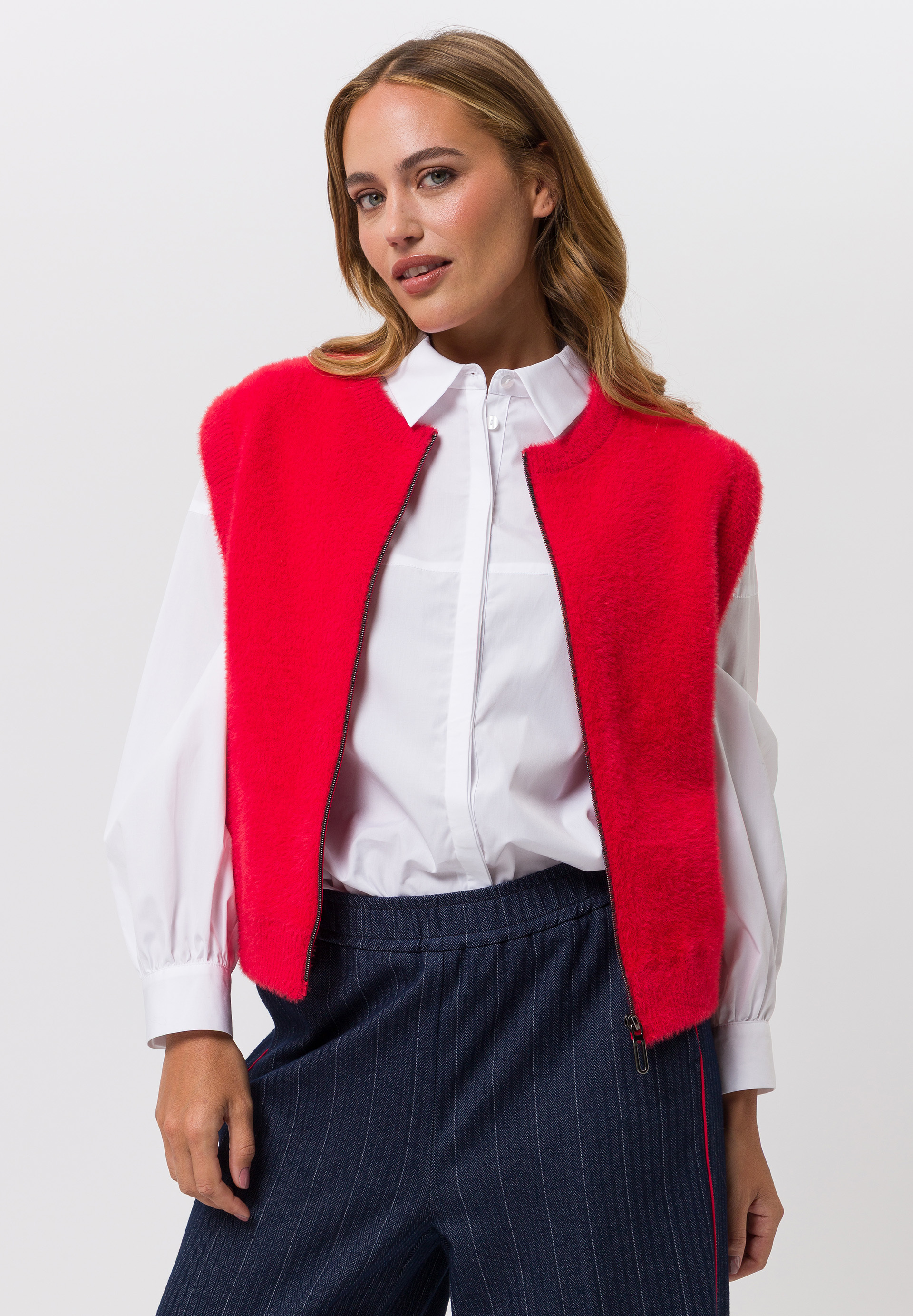 Knitted waistcoat With front zip - Product Image 1