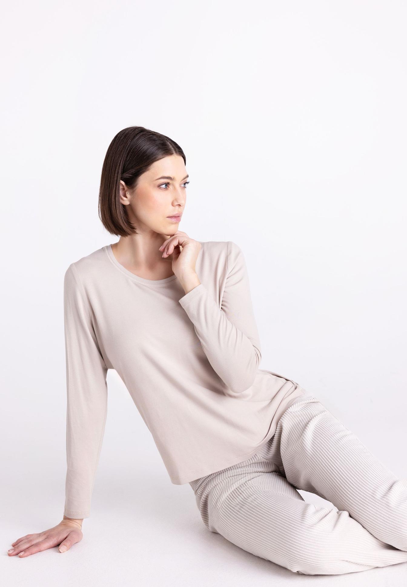 Langarmshirt, Beige, Kleidungsstück, Kuschelig, Rippstrick, Longsleeve, Beige, Kleidung, Loungewear, Piqué-Top, Langarmshirt, Beige, Kleidung, Top-Qualität, Loungewear, Langarmshirt, Beige, Kleidung, Loungewear, Pullover