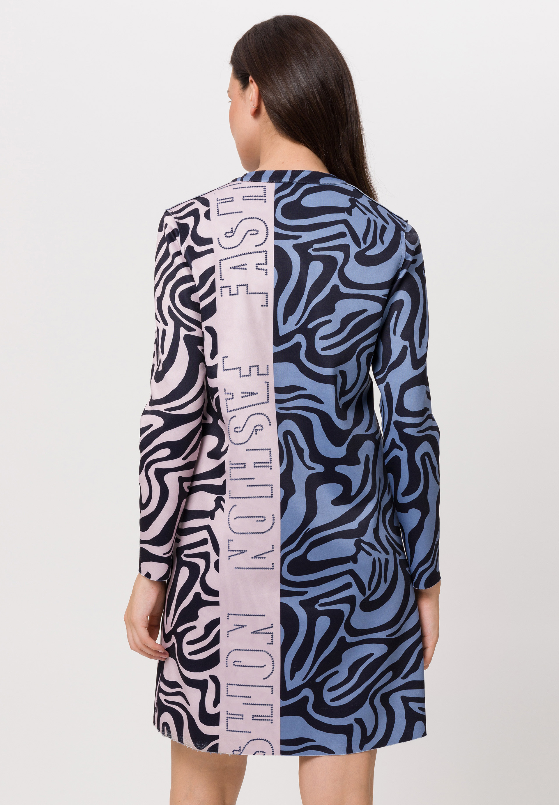 Reversible dress with animal wave print - Product Image 2