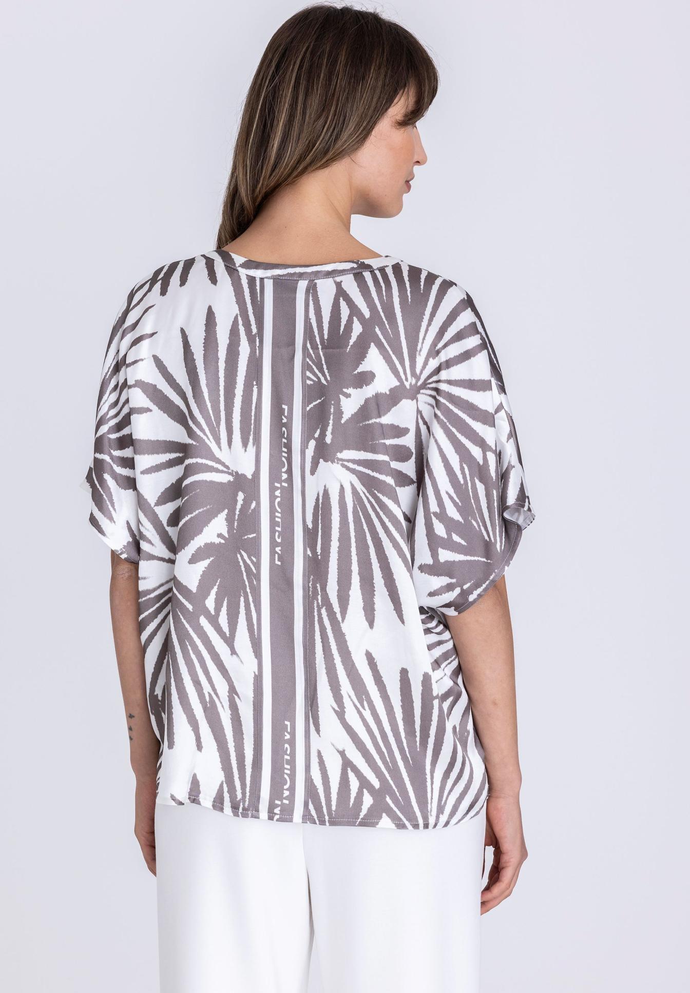 Oberteil, Bluse, Palmblatt-Muster, Pflanzenprint, Rückenstreifen, Halbarm, Bluse, Pazifikmuster, Palmendruck, Taupe, Tropisches Muster, Palmblatt-Print, Bluse, Kurzarm, Rückenansicht, Hemdbluse, Pflanzenmuster, Violett/Grau, Oversized, Rückseite-Print