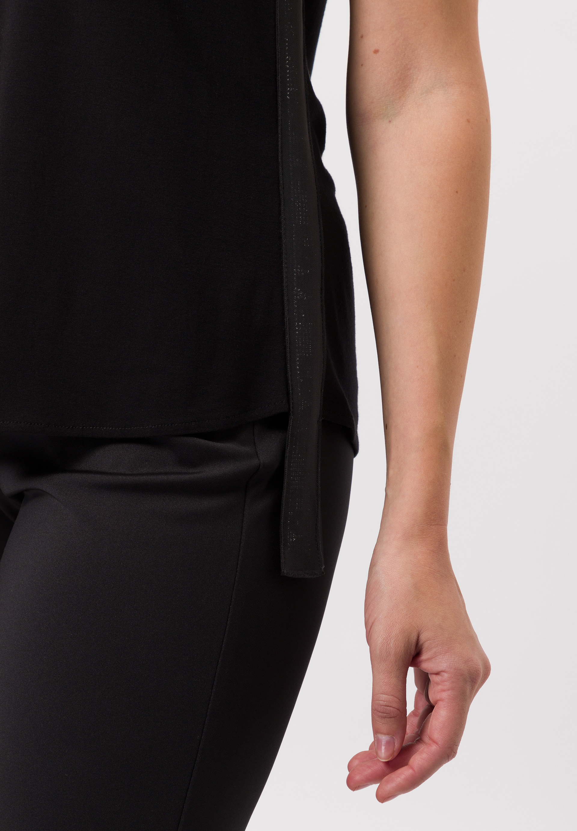 Top mit Glitzersteinen - Bild 4 Top mit Glitzersteinen - Bild 4