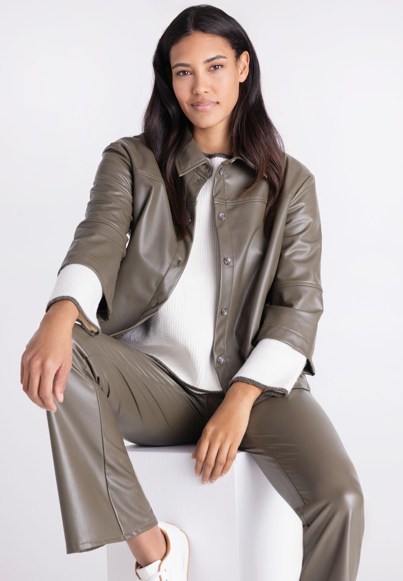 Lederjacke, Herrenjacke, grün, Leder, Frühjahr/Herbst, lederjacke, olivgrün, jacke, mantel, lederlook, lederjacke, olivgrün, jacke, leder, outfit, Lederjacke, Olivgrün, Kunstleder, Nietenknöpfe, Jackett, lederjacke, outfit, jacke, hose, mantelähnlich