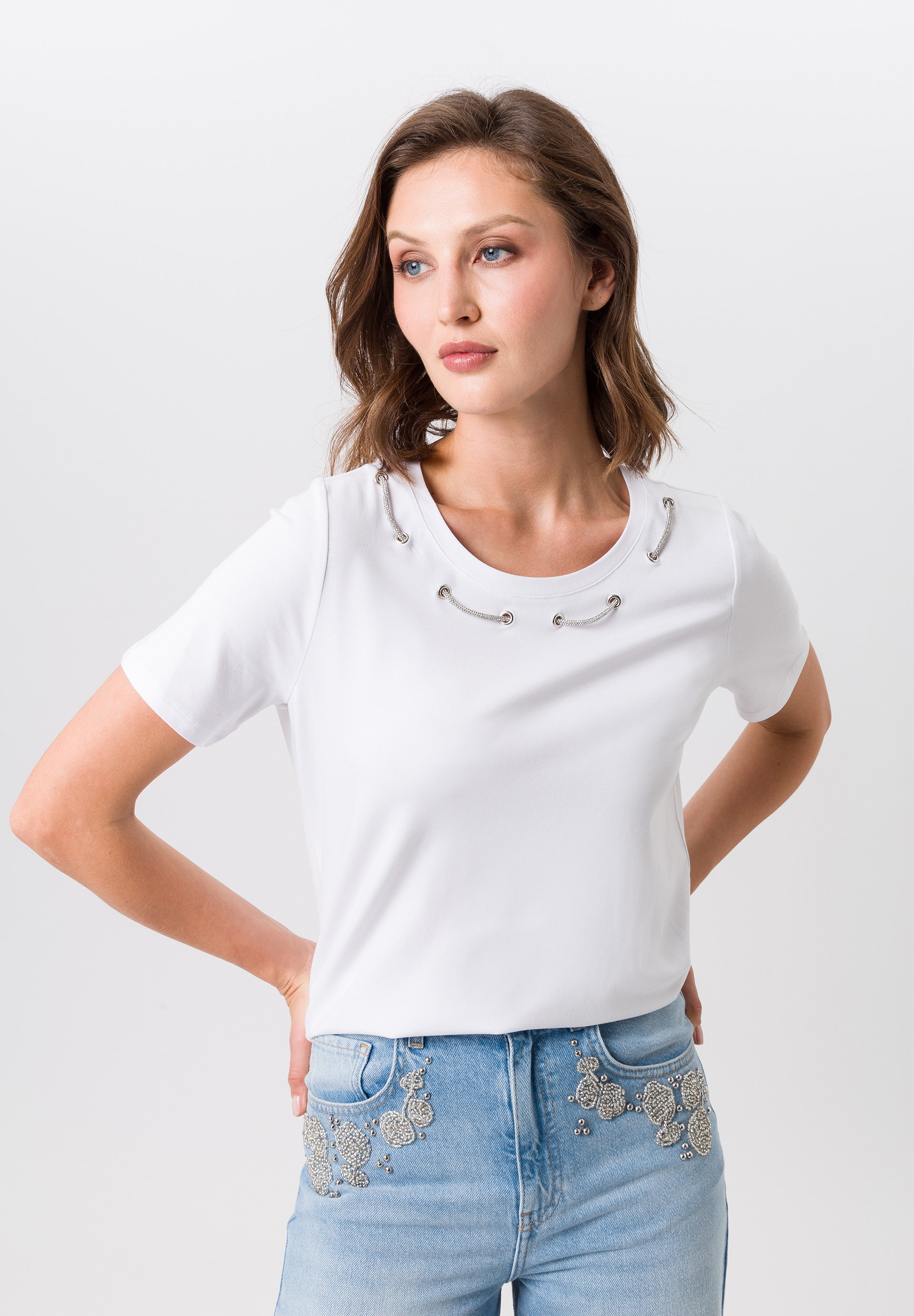 Kurzarmshirt mit Zierbändern - Bild 4
