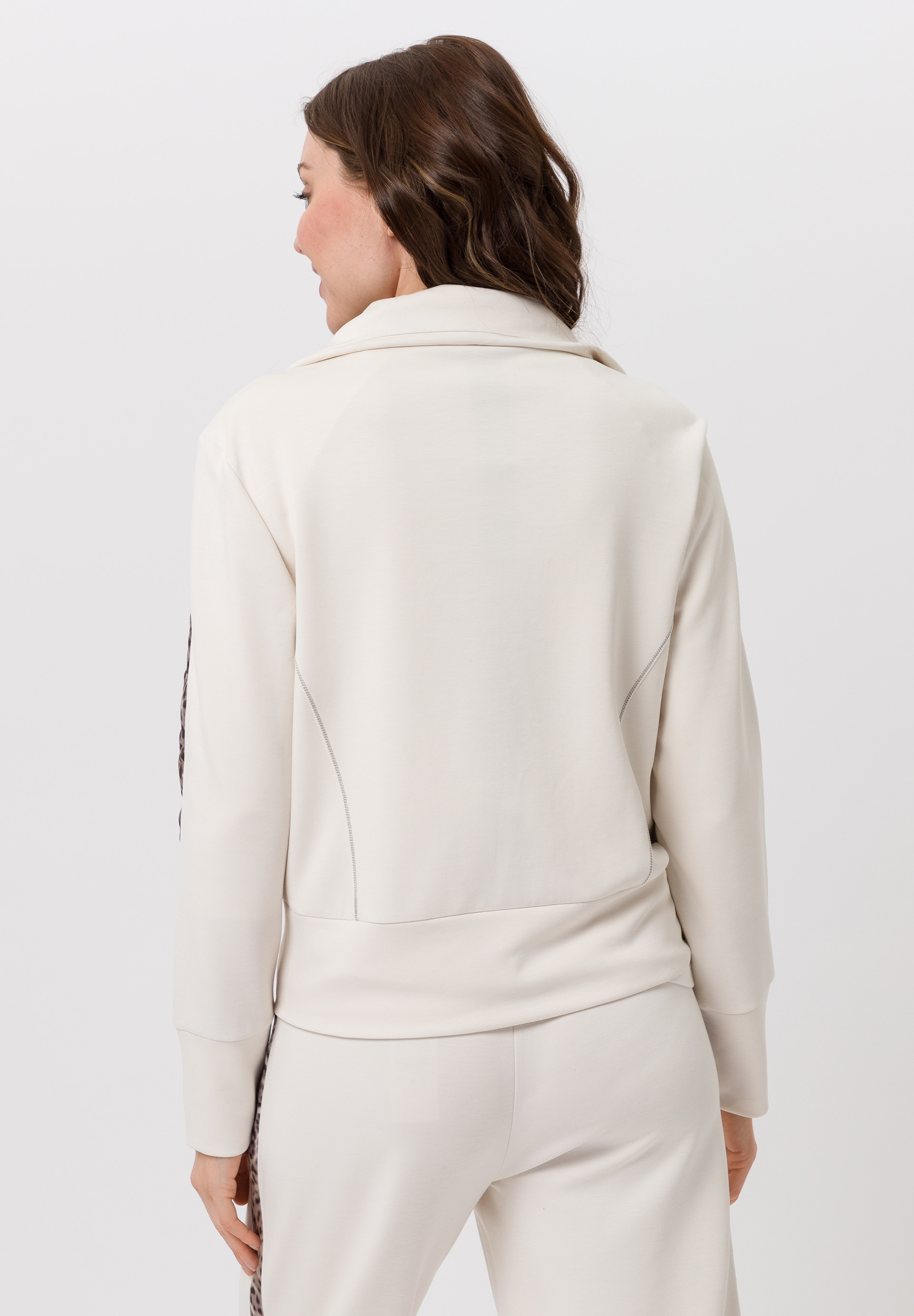 Jacke mit Stepp-Front - Bild 2 Langarm, Ärmel, Mantel, Laborkittel, Person