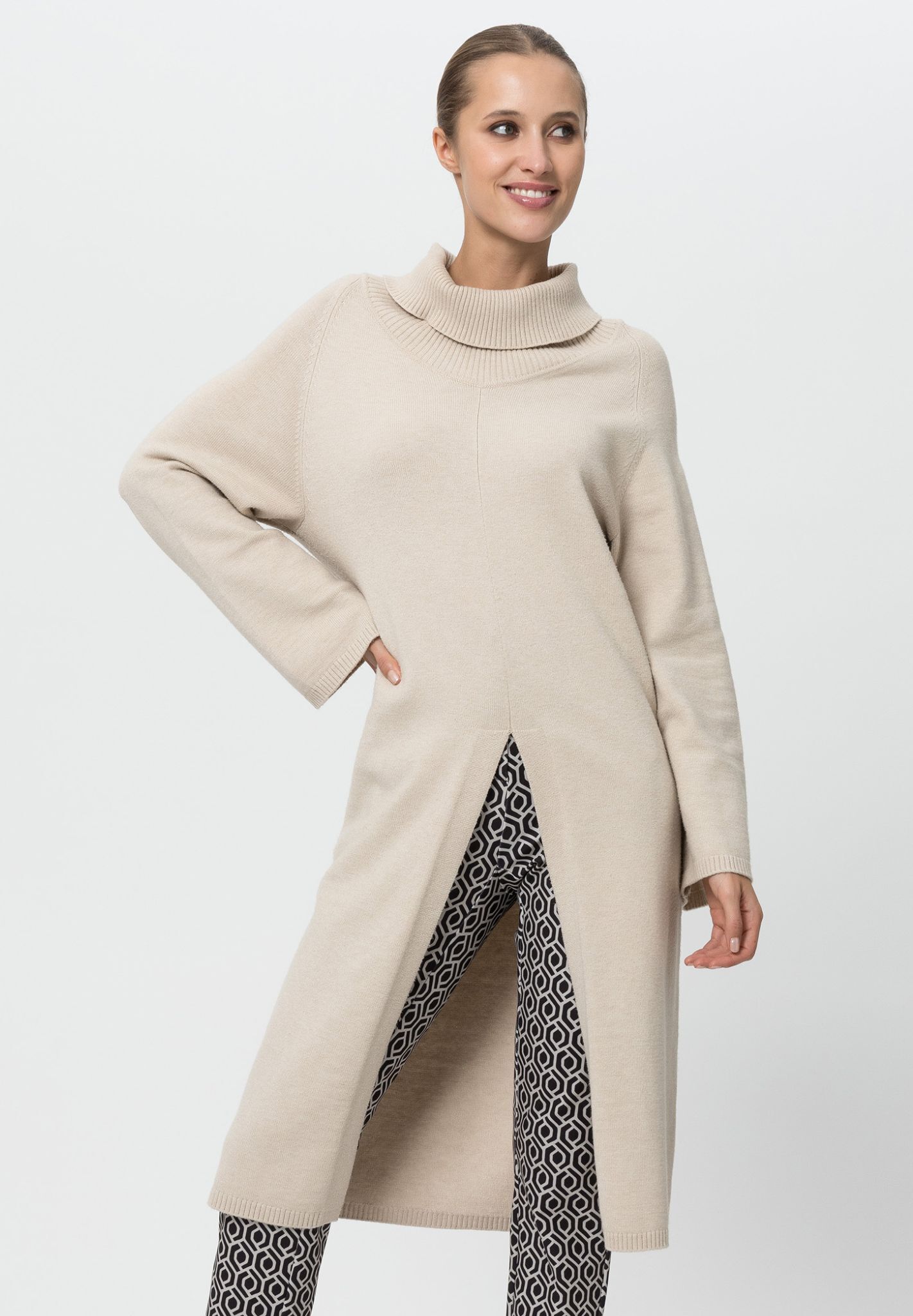 Longstyle-Pullover mit hohem Front-Schlitz - Produktbild 1