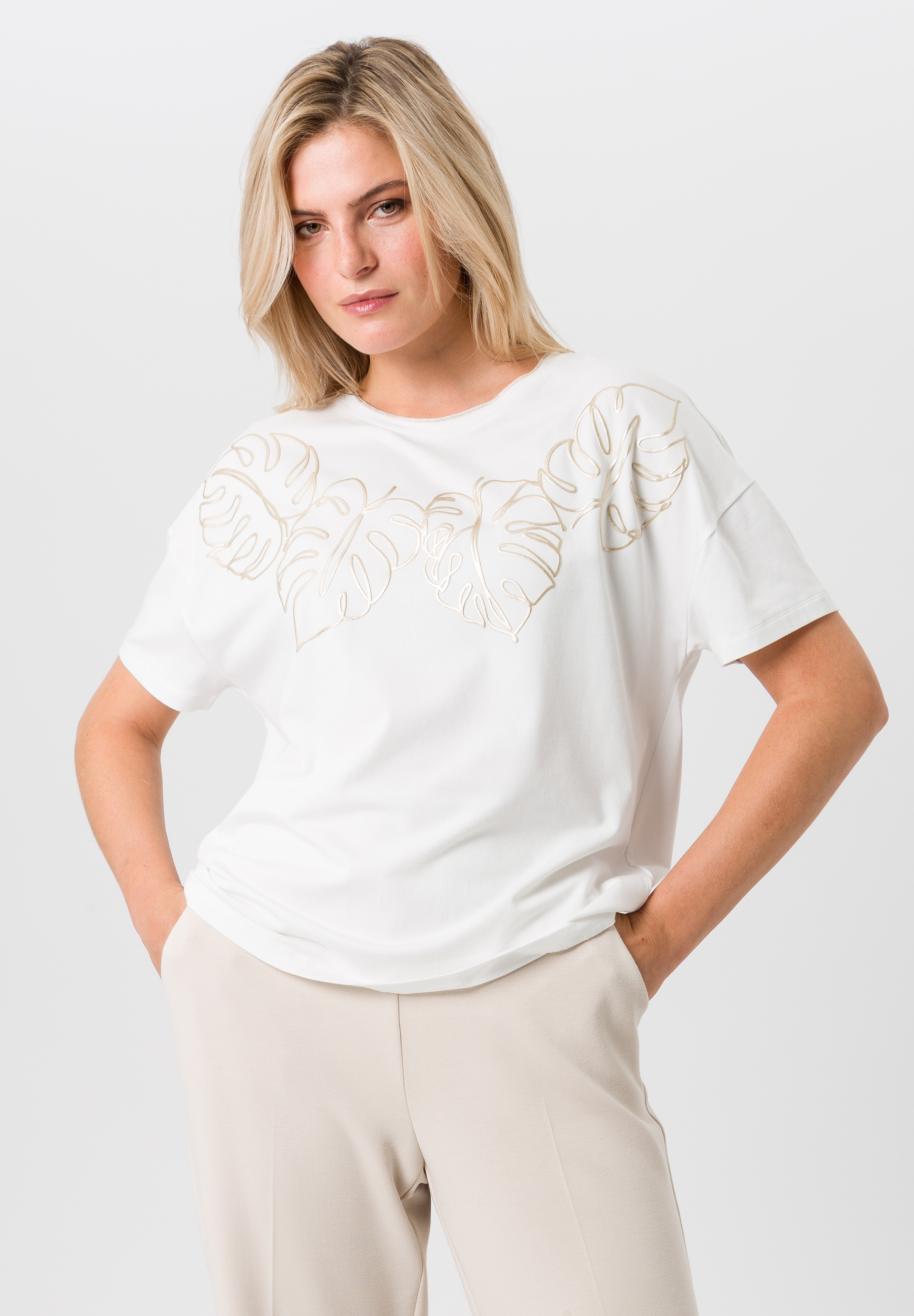 Kurzarmshirt mit elegantem Print - Bild 1 Kurzarmshirt mit elegantem Print - Bild 1