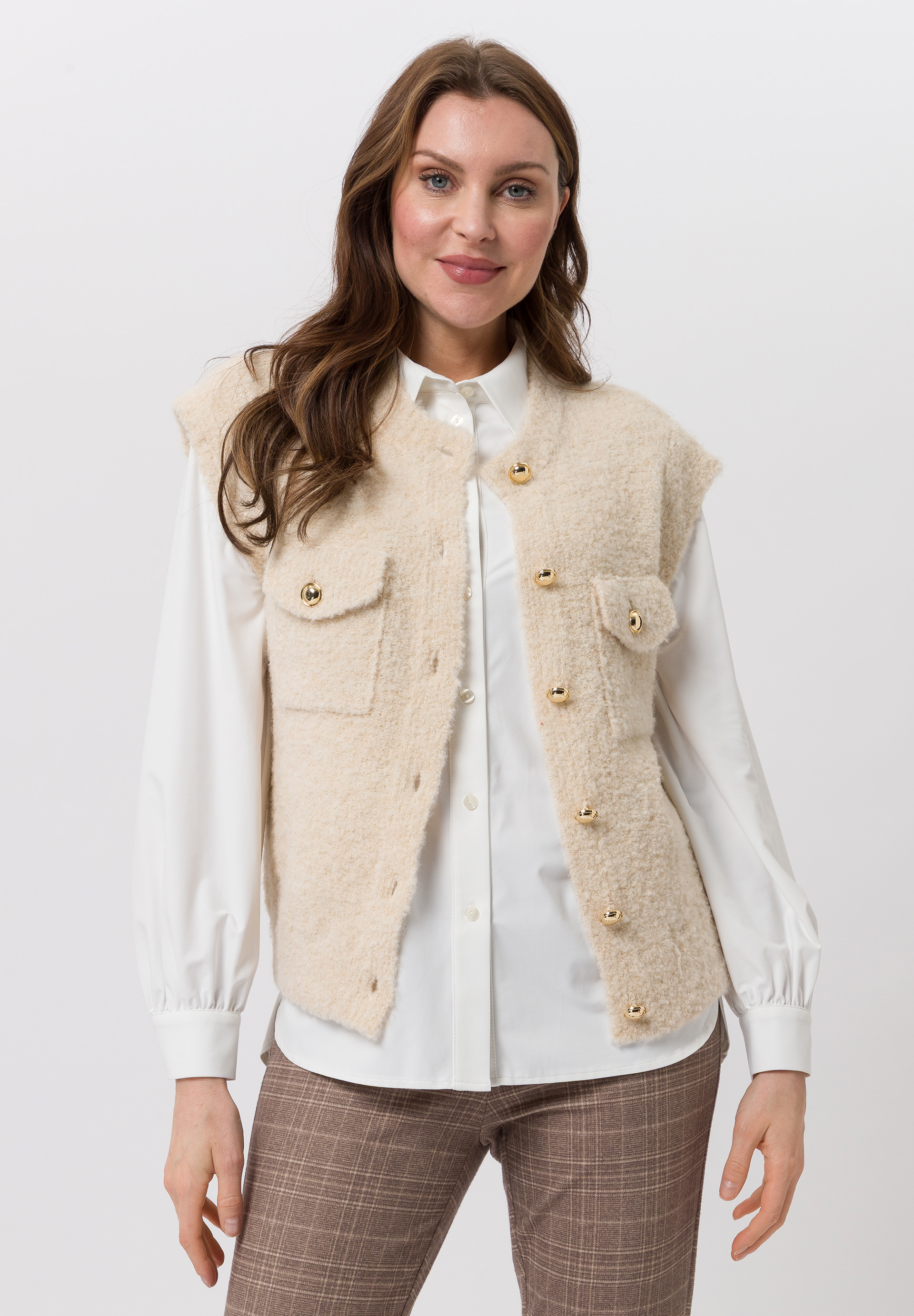 Knitted waistcoat With statement buttons - Bild 1 Bekleidung, Weste, Strickwaren, Pullover, Mantel, Bekleidung, Weste, Strickwaren, Pullover, Mantel