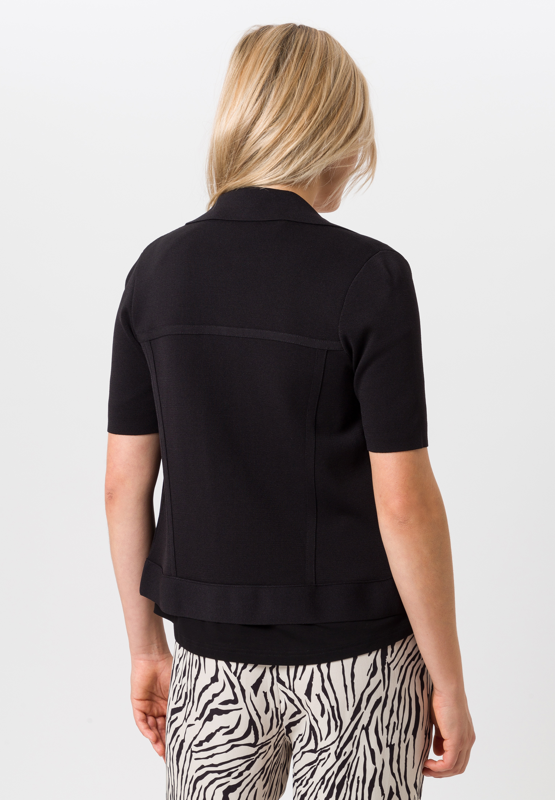 Strickjacke mit aufgesetzten Brusttaschen - Bild 2