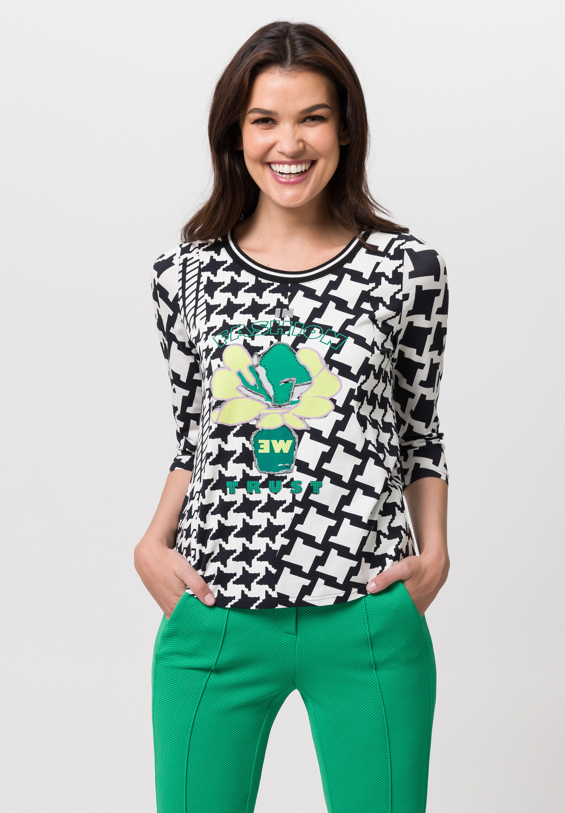 Shirt with houndstooth pattern and front print - Product Image 1