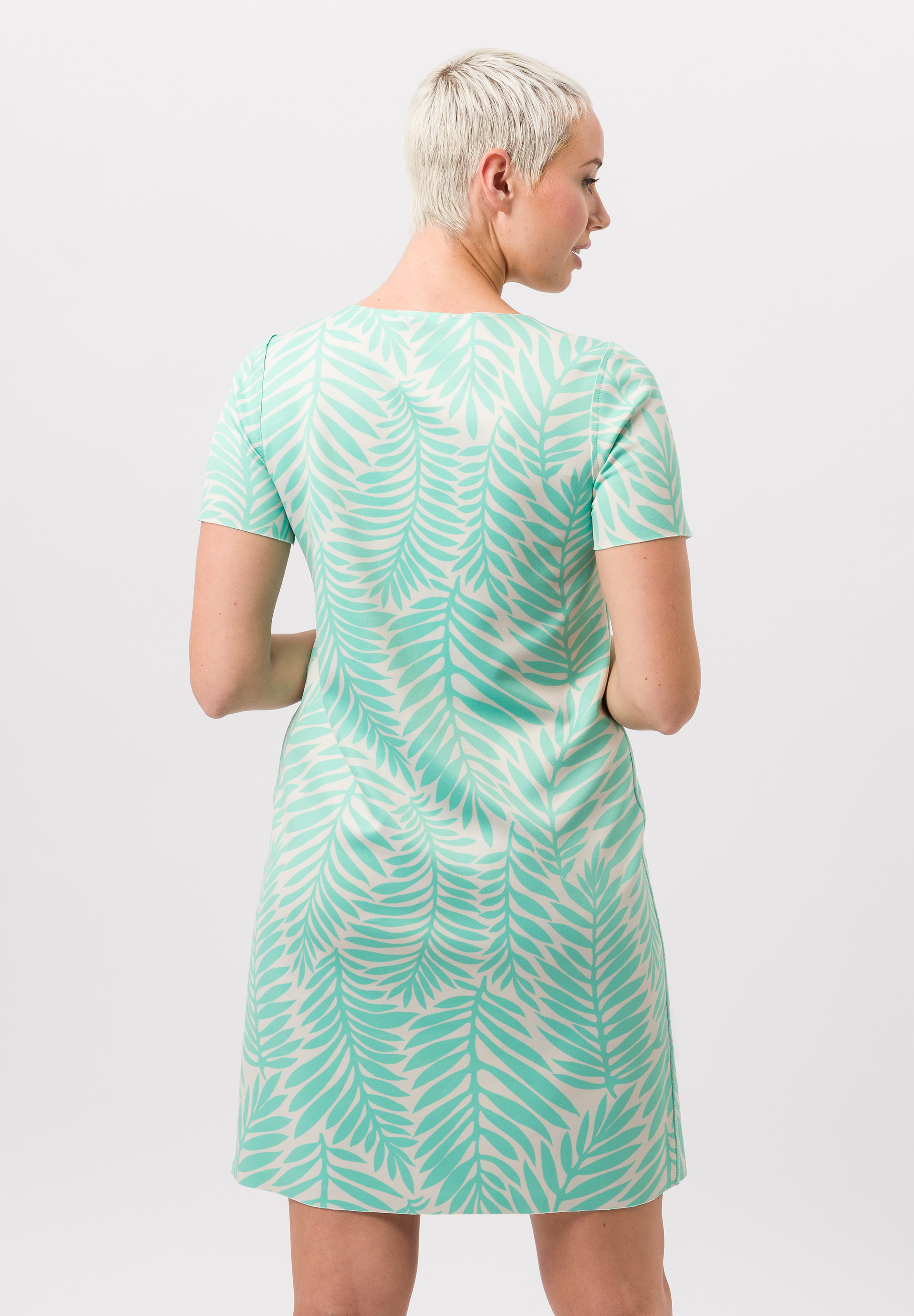 Wendekleid mit seitlichen Overlocknähten - Bild 4