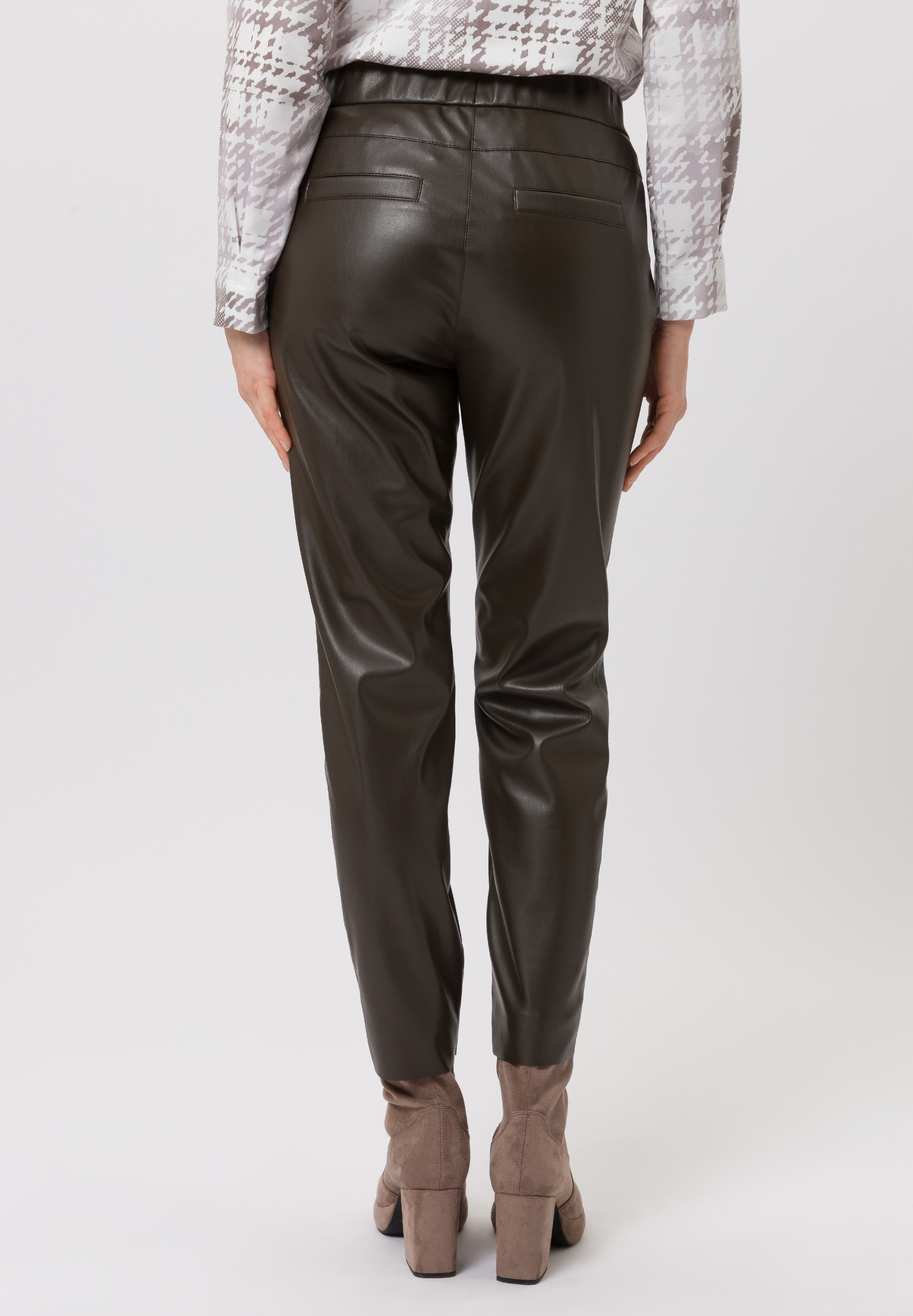 Trousers With comfort waistband - Bild 2 Hosen, Erwachsener, Männlich, Mann, Person, Hosen, Erwachsener, Männlich, Mann, Person, Hosen, Erwachsener, Männlich, Mann, Person, Hosen, Erwachsener, Männlich, Mann, Person, Hosen, Erwachsener, Männlich, Mann, Person
