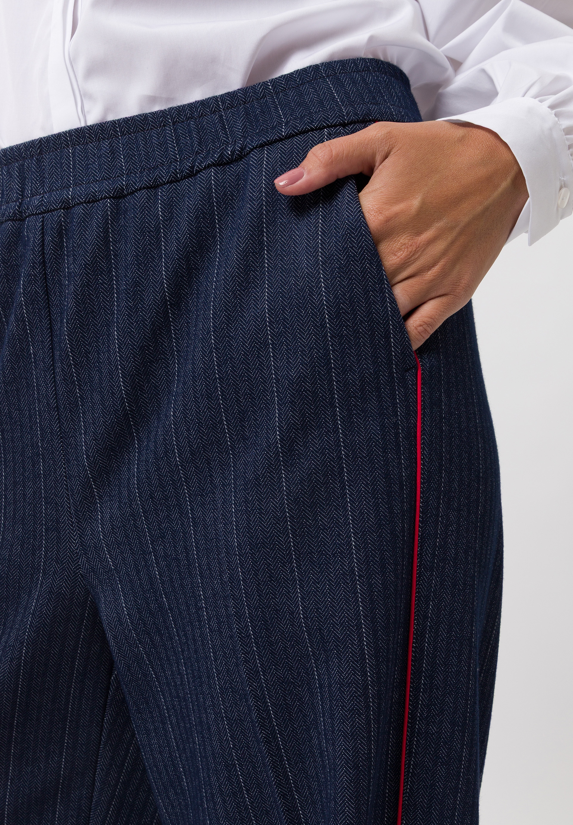 Trousers With galon stripes - Bild 4 Trousers With galon stripes - Bild 4