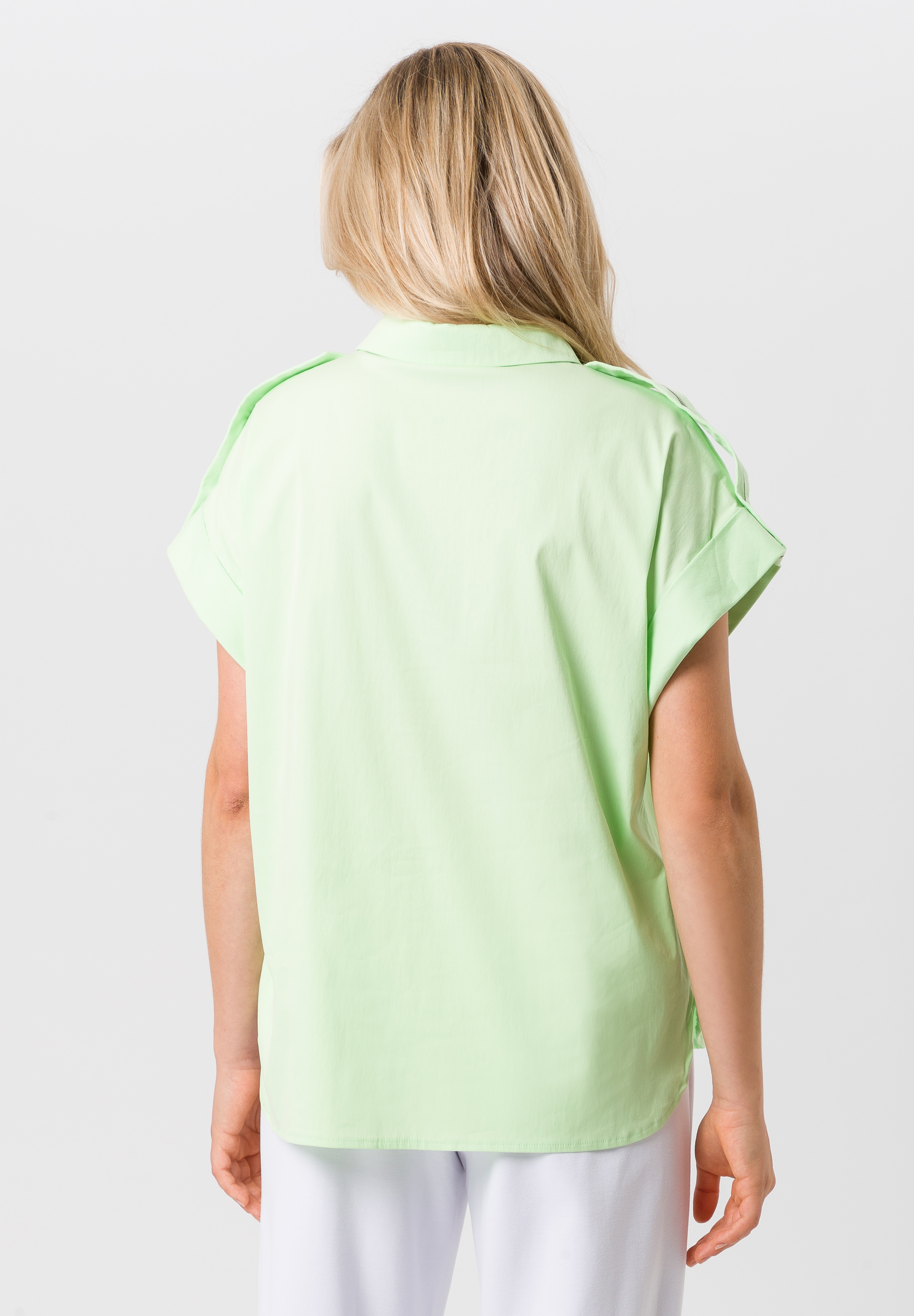 Bluse mit Schulterriegeln - Bild 2