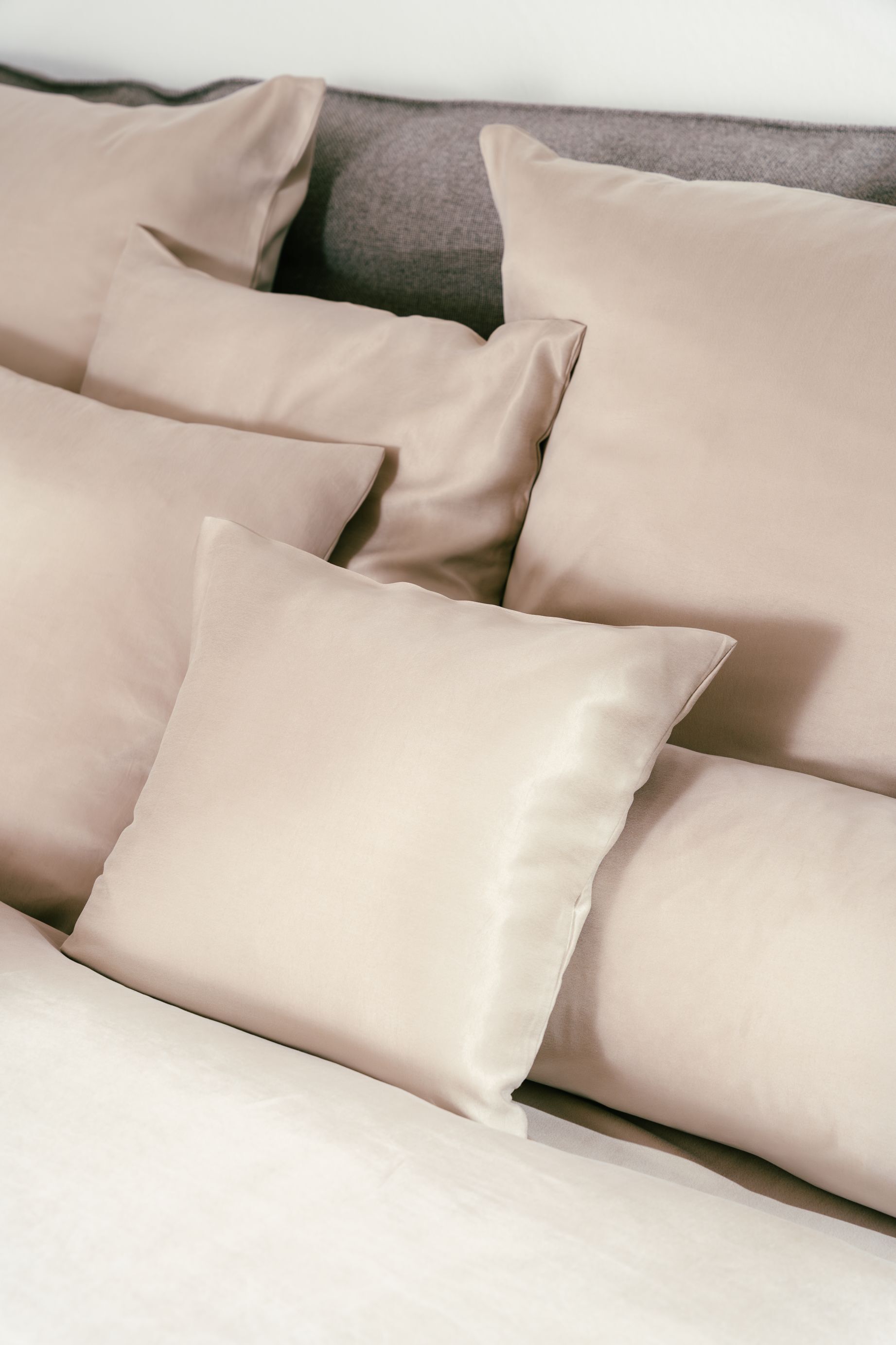 Cushion cover Made from cupro, 40 x 40 cm - Bild 3 Cushion cover Made from cupro, 40 x 40 cm - Bild 3
