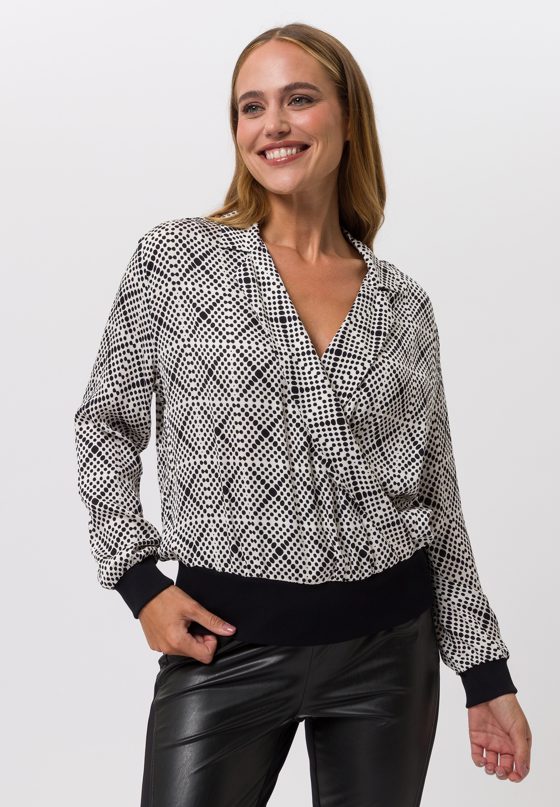 Blouse In a wrap look - Product Image 1