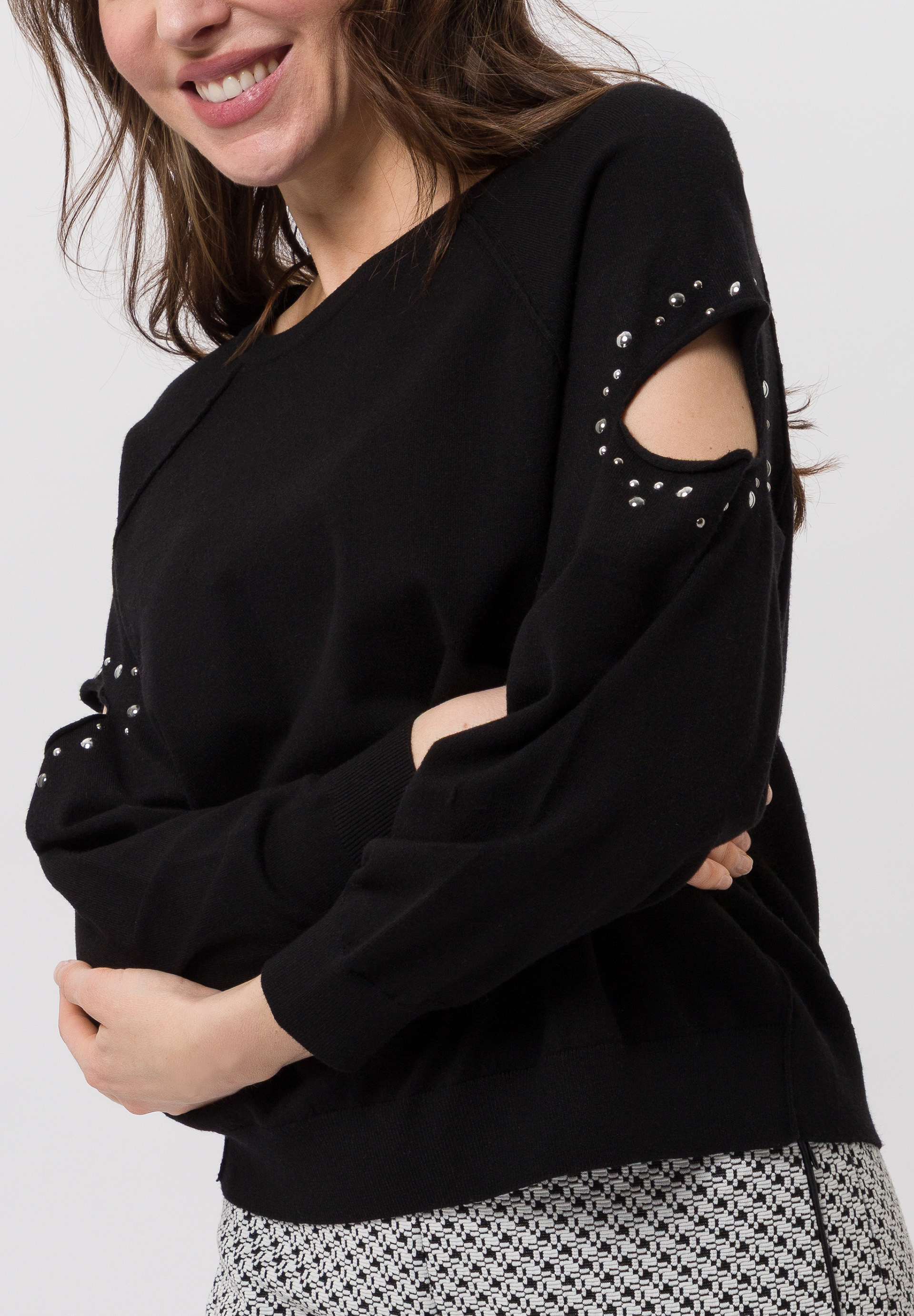 Knitted jumper With cut-out details - Bild 4 Bluse, Langarm, Pullover, Person, Frau, Bluse, Langarm, Pullover, Person, Frau, Bluse, Langarm, Pullover, Person, Frau, Bluse, Langarm, Pullover, Person, Frau, Bluse, Langarm, Pullover, Person, Frau, Bluse, Langarm, Pullover, Person, Frau