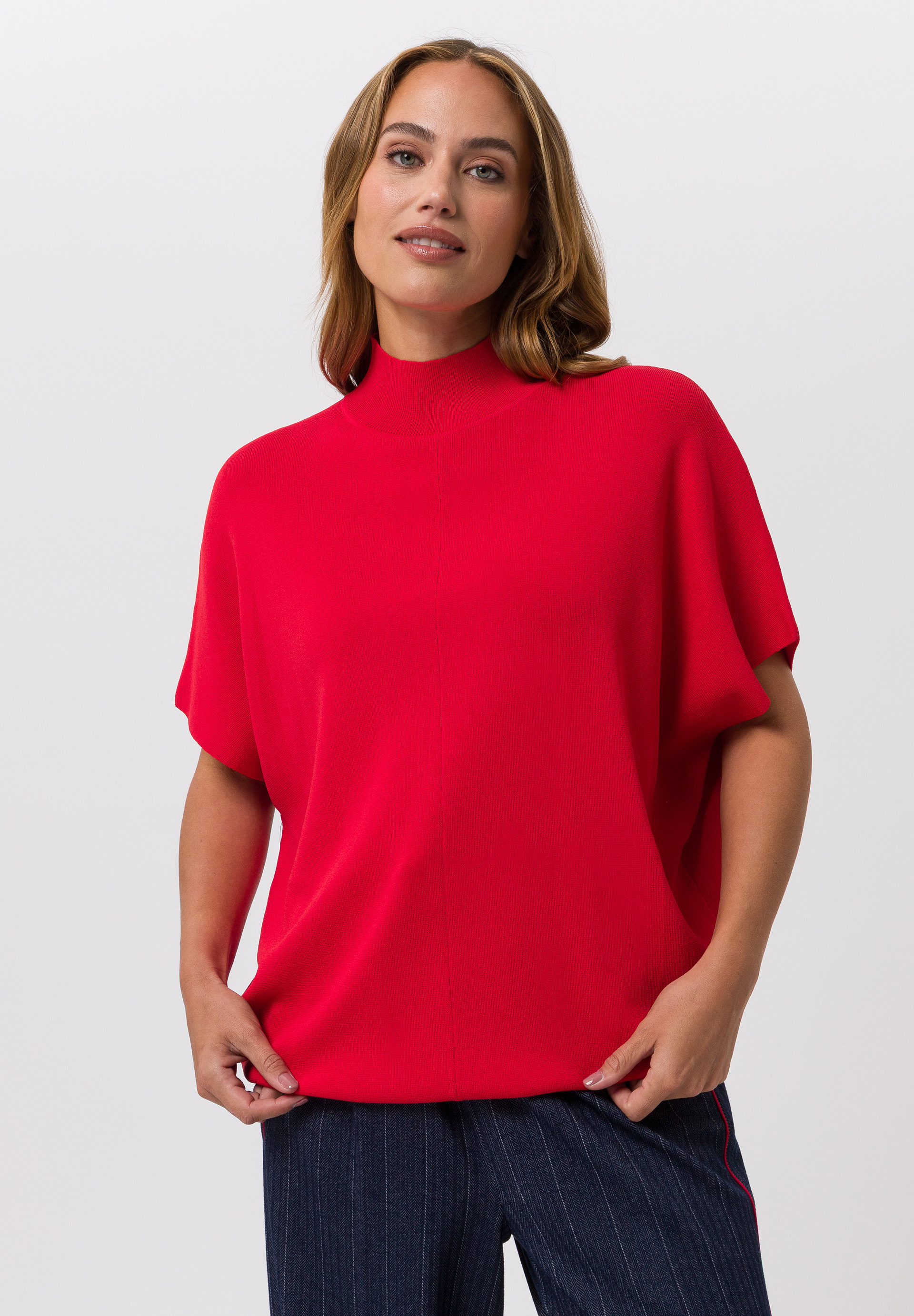 Knitted shirt With stand-up collar design - Bild 1 Knitted shirt With stand-up collar design - Bild 1