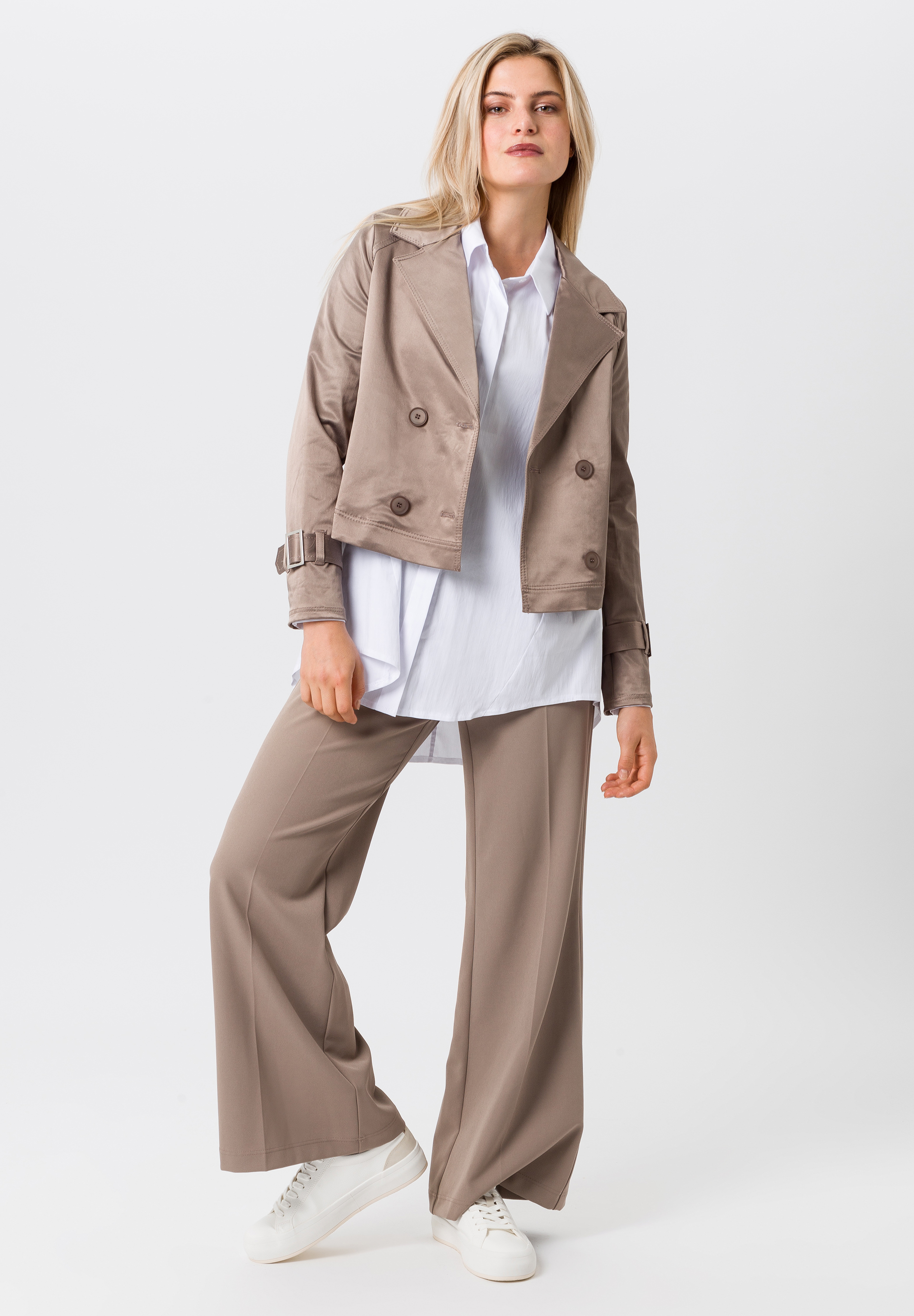 Long blouse with extended back Long blouse with extended back - Product Image 2