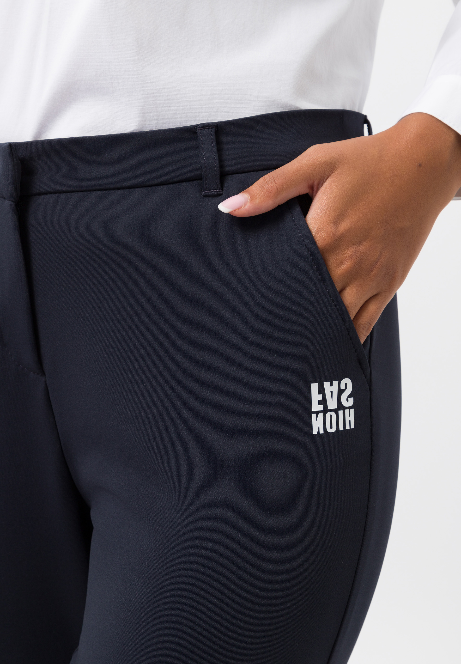 Hose mit kleinem Print - Bild 4 Hose mit kleinem Print - Bild 4