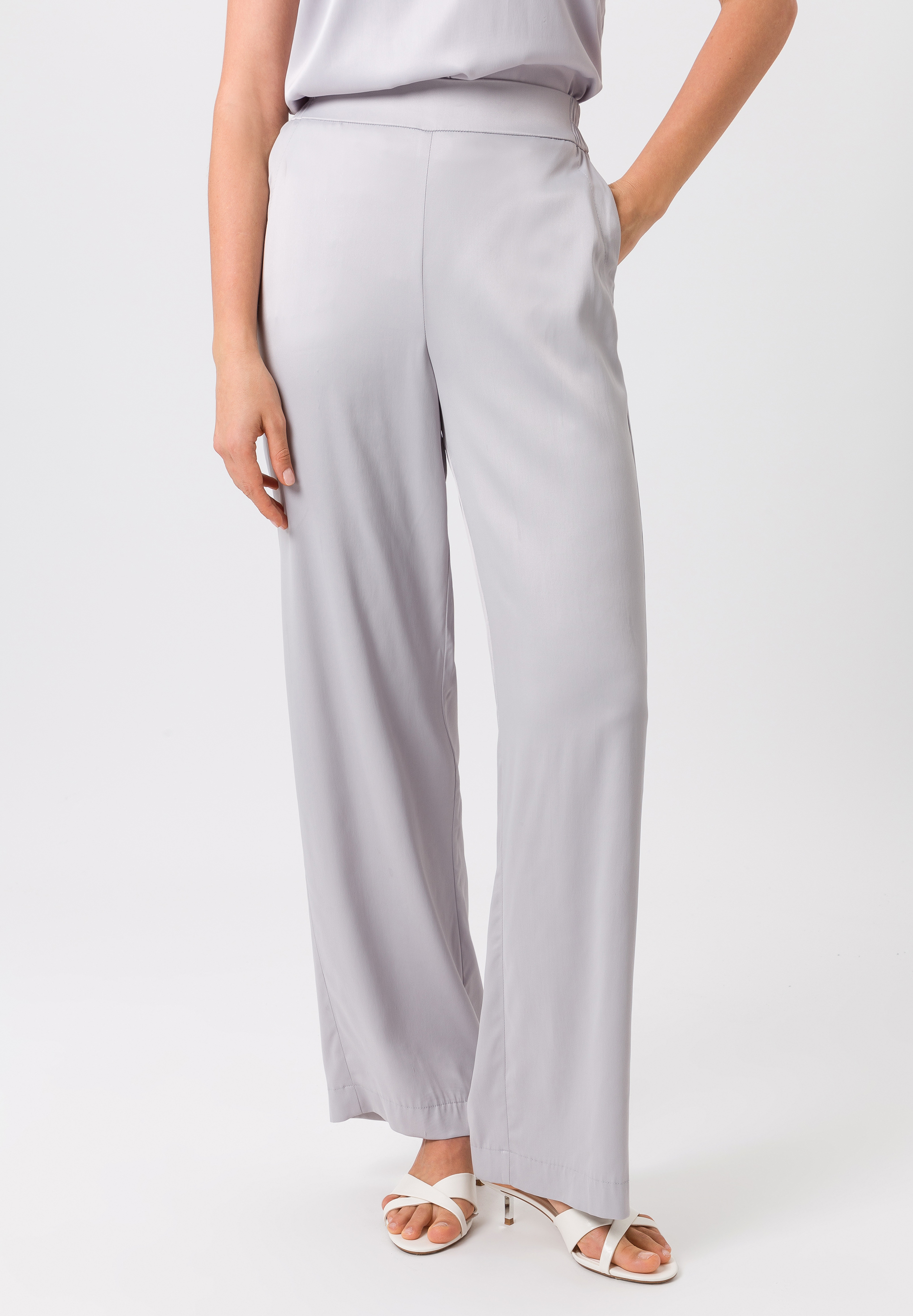 Hose in fließender Optik Hose in fließender Optik