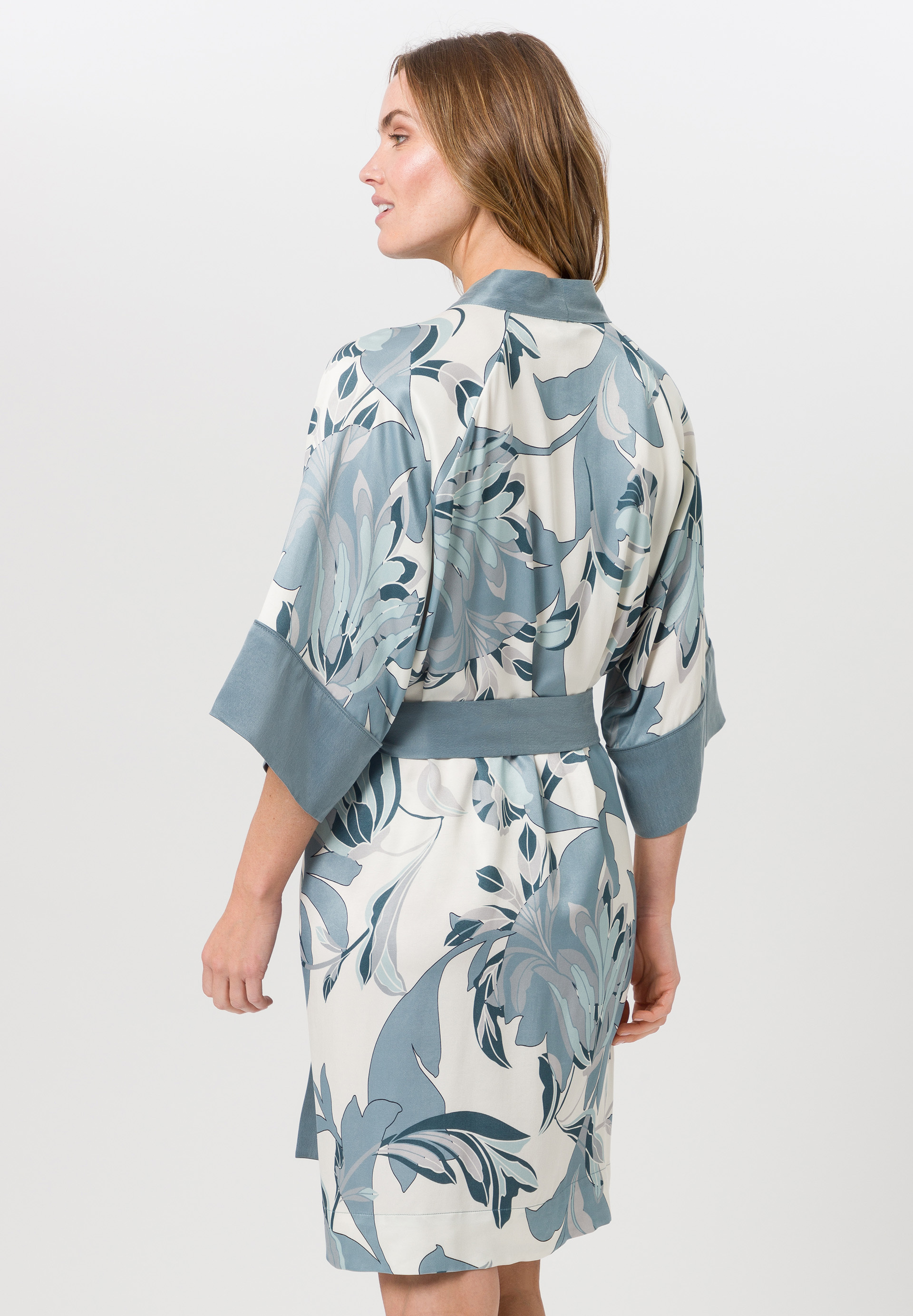 Kimono aus Cupro - Bild 2 Kimono aus Cupro - Bild 2