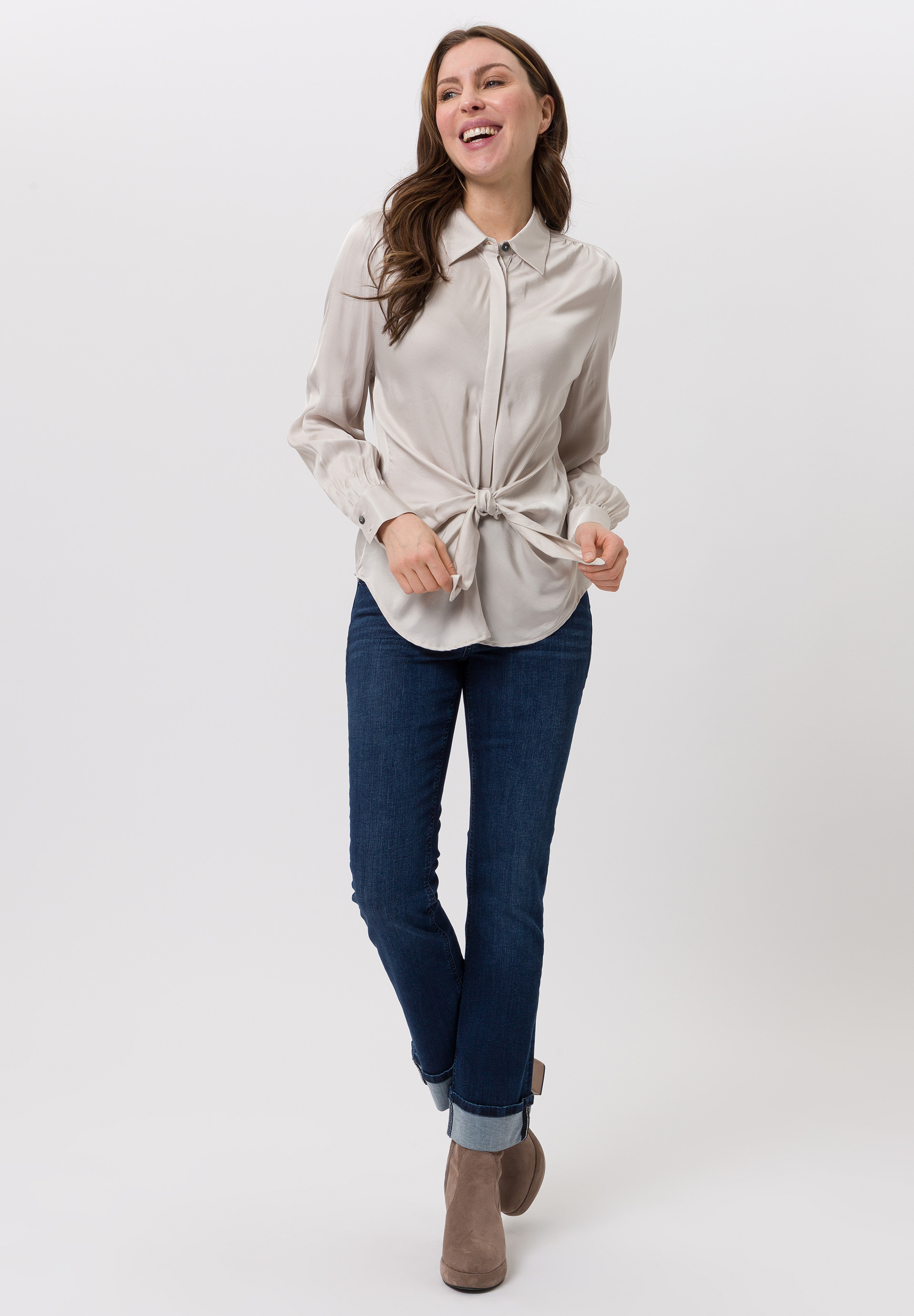Bluse mit Frontknoten - Bild 3 Bluse, Hosen, Langarm, Person, Frau, Bluse, Hosen, Langarm, Person, Frau, Bluse, Hosen, Langarm, Person, Frau, Bluse, Hosen, Langarm, Person, Frau, Bluse, Hosen, Langarm, Person, Frau, Bluse, Hosen, Langarm, Person, Frau