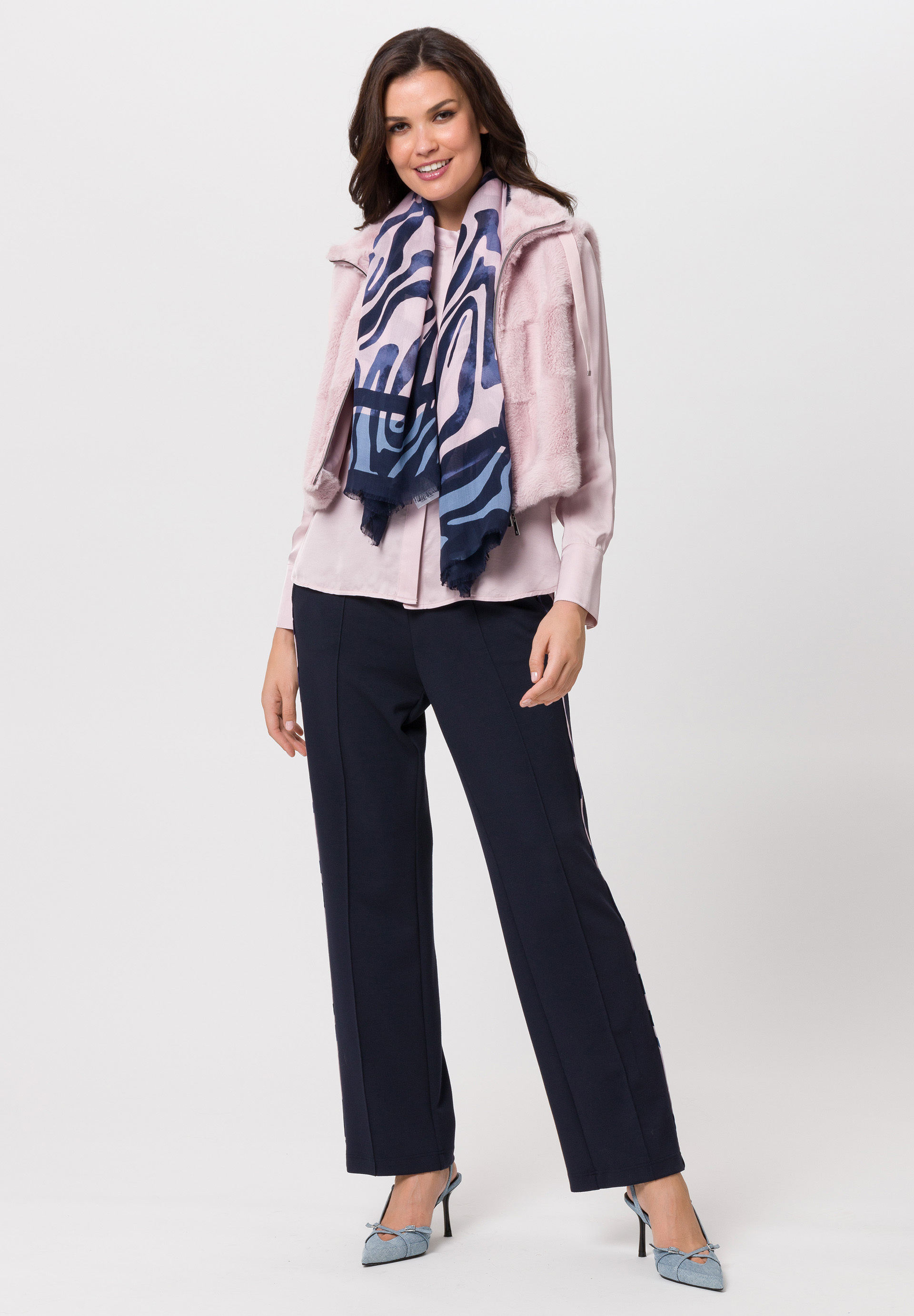 Blouse made from vegan silk Blouse made from vegan silk - Product Image 2