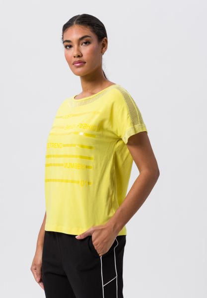 Shirt mit Typo und Details im Glosse-Look