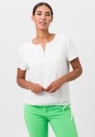 Shirt mit farblichen Akzenten am Ausschnitt
