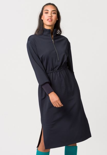 Kleid mit Taillentunnelzug und Seitennahttaschen