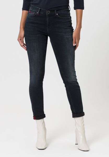 Skinny Jeans mit Kontrastnähten