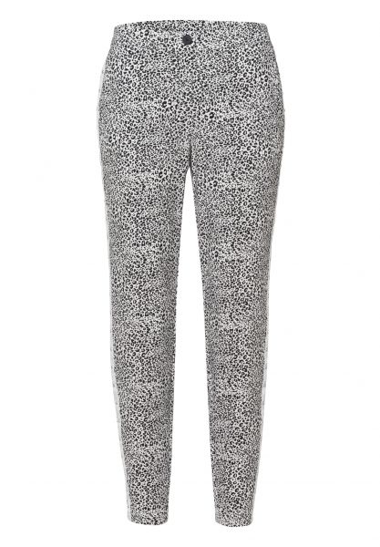 Hose mit dynamischem Leoprint